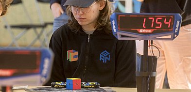 Zawody w układaniu Kostki Rubika z udziałem Mistrza Świata