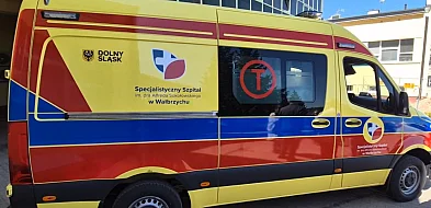 Nowa karetka i nowoczesna kardiologia w szpitalu Sokołowskiego