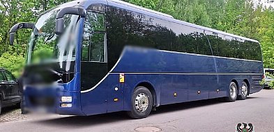 Autokar z dziećmi zatrzymany z powodu usterki hamulców