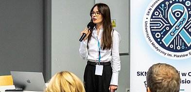 Studenci debatowali z autorytetami o onkologii