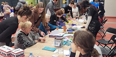 Zadbali o zdrowie na Dzień Babci i Dziadka