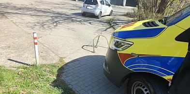 Piaskowa Góra: Karetką przez trawnik, bo była blokada