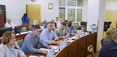 Powiat dofinansowuje transport w gminach