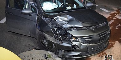 Dwie osoby w szpitalu: Wypadek na wjeździe na obwodnicę Wałbrzycha-20598