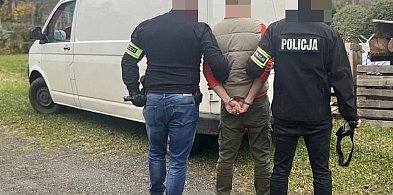 Chciał wciągnąć nastolatkę do auta-21200