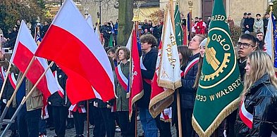 Święto Odzyskania Niepodległości – na poważnie i… osobno-21212