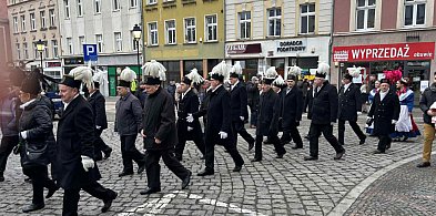 Parada Górnicza przeszła ulicami wałbrzyskiego Śródmieścia-21837