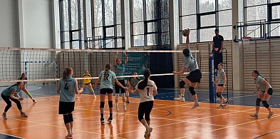 Wałbrzych gra zespołowo. I wygrywa. Podwójny awans z pieczątką Chełmca