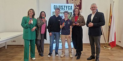 Jak szybko układasz Kostkę Rubika?