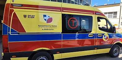 Nowa karetka i nowoczesna kardiologia w szpitalu Sokołowskiego