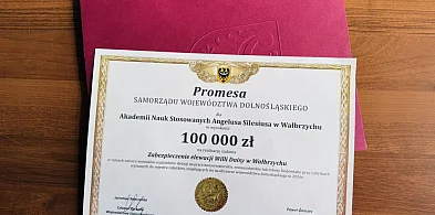 Akademia Nauk Stosowanych otrzymała 100 000 zł
