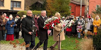 Patriotycznie i na sportowo w Głuszycy-21236