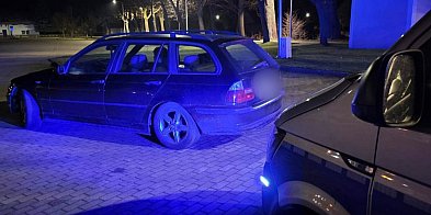 Jedno auto pogrążyło dwóch kierowców-21500