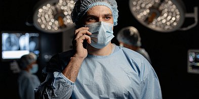 Fałszywa operacja i lekarz proszący o pieniądze-22032