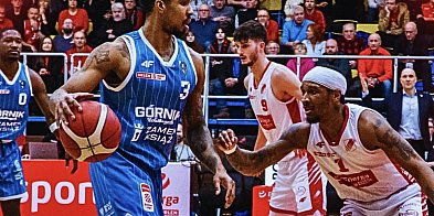 Górnik Zamek Książ wygrał z Czarnymi Słupsk-22432