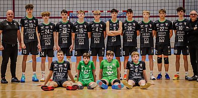 Siatkarska młodzież walczyła o awanse, a seniorzy dopisali komplet punktów-22741