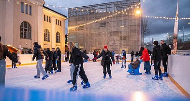 W Wałbrzychu będzie lodowisko. Dwa razy większe niż rok temu-21425