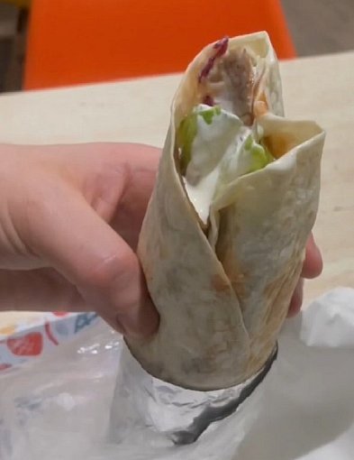 Znany youtuber ocenił wałbrzyski kebab