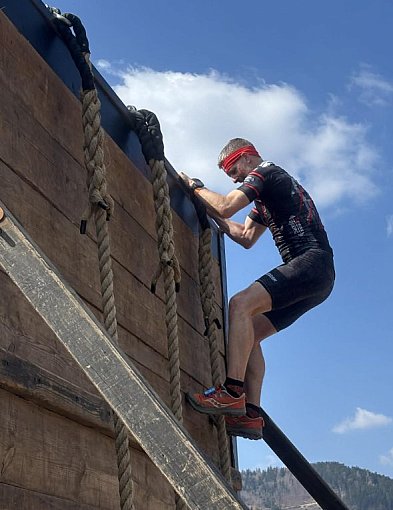 Arm Race: Pierwszy dzień za nami