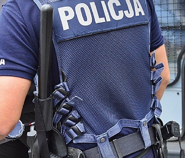 Pięciu poszukiwanych w rękach policji-19864