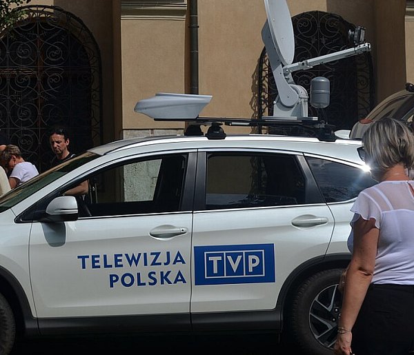 Zmiany w Telewizji Polskiej. Te kanały mogą przejść do historii-19882