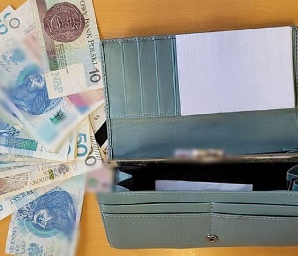 67-latka przywłaszczyła zgubiony portfel-20325