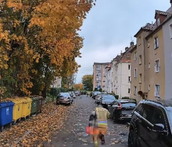 Nie było dojazdu. Strażak z OSP Boguszów pobiegł-20822