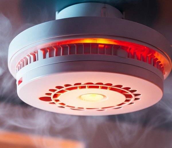 Rewolucja w przepisach pożarowych. Nowe obowiązki dla właścicieli domów i firm-20889