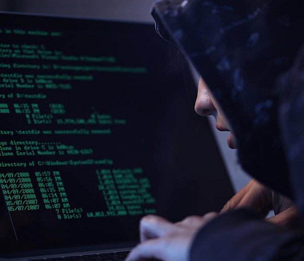 Wyciek danych z tysięcy sklepów internetowych. Ujawniono dane klientów-20936