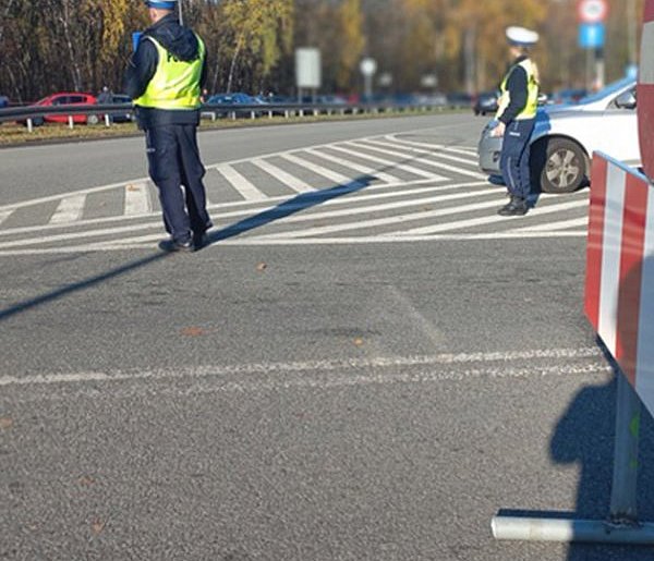 Wzmożony ruch i więcej policji na ulicach-20969