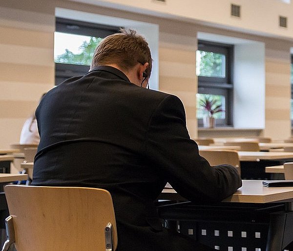 Zmiany w przepisach o wynagrodzeniach. Zapłacą za gotowość do pracy-21056