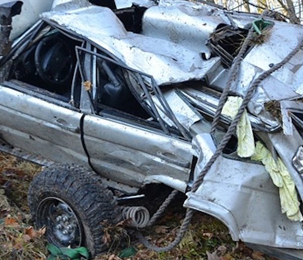 Przekoziołkował autem z Dzikowca. Jest w ciężkim stanie-21239