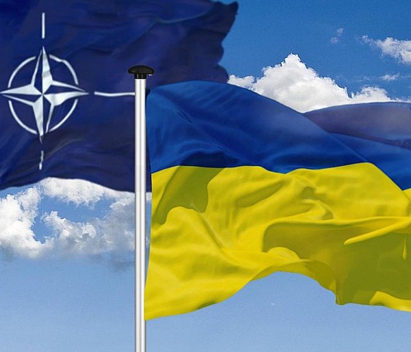 Premier Wielkiej Brytanii zwołuje pilne spotkanie liderów-21925