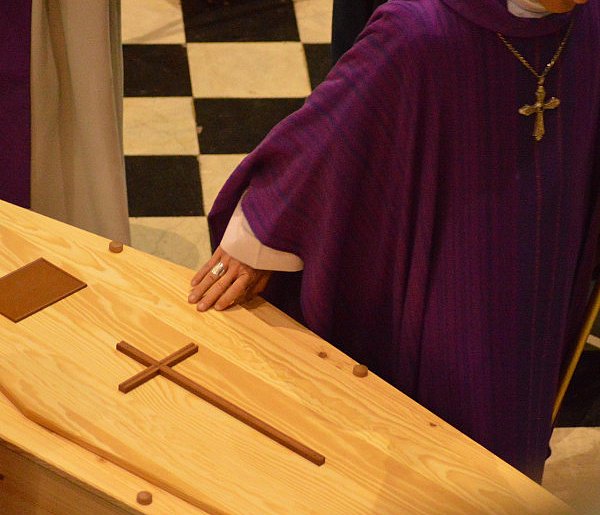 Rewolucja w pochówkach coraz bliżej. Tego w Polsce jeszcze nie było-21969