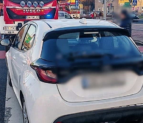 Kolizja na rondzie w Szczawnie-Zdroju-21999