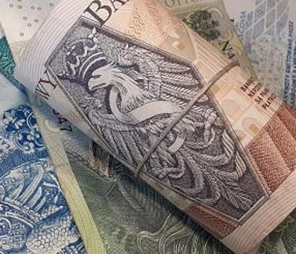 Podszywał się pod pracownika ZUS, ukradł 3000 zł-22188