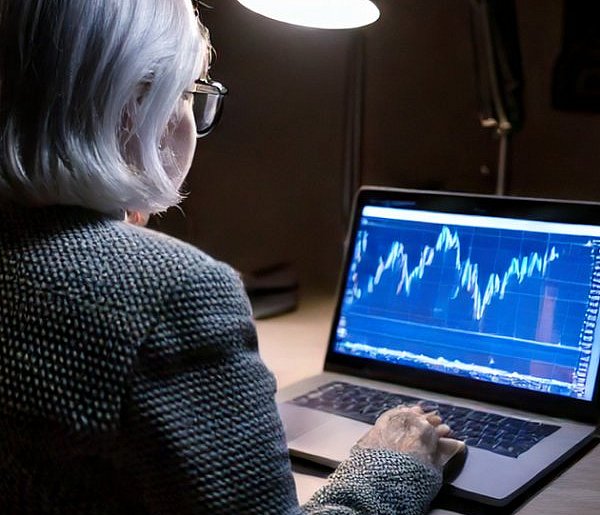 Straciła 70 tys. zł, choć bliscy ją ostrzegali-22606