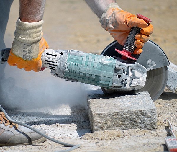 Weszły nowe przepisy. ZUS przyjmuje setki tysięcy wniosków-22653