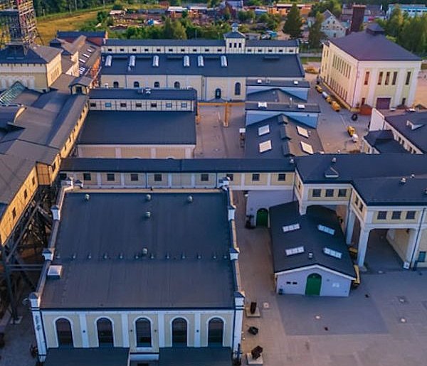 Jedni kojarzą ją z szczepieniami na Covid inni z festiwalami