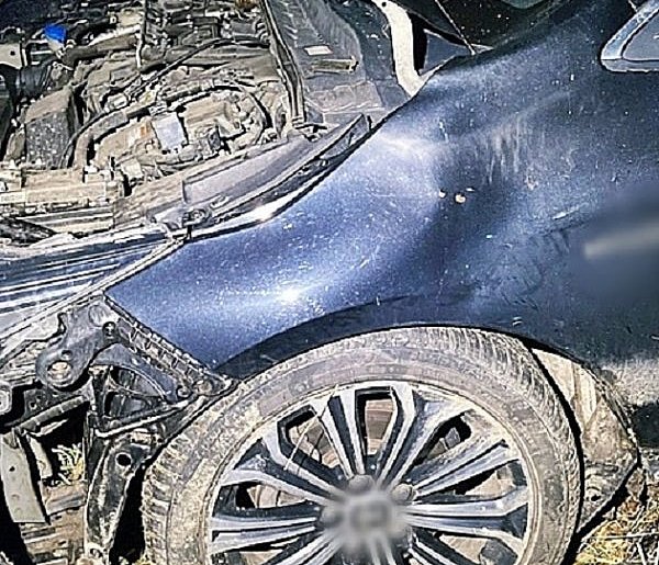 47-latek i dwóch pasażerów w szpitalu