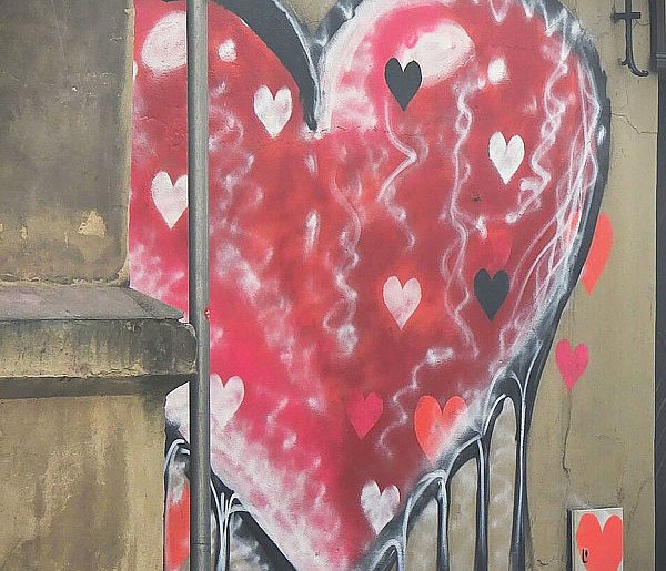 Miłość na murze, sprawa w sądzie