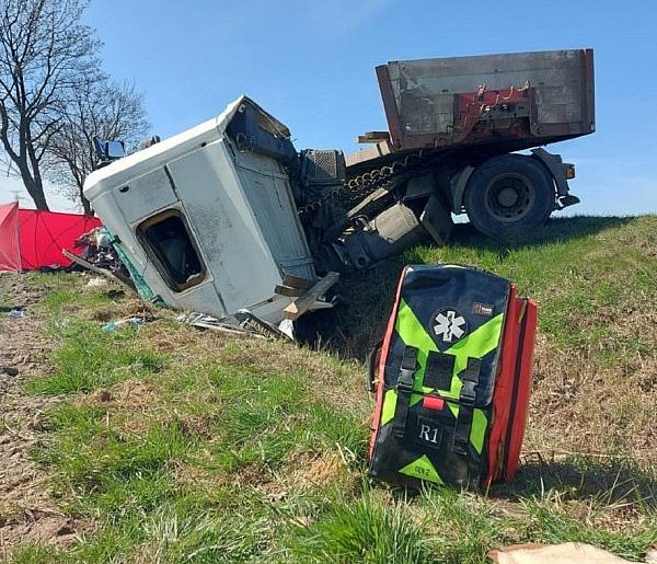 Dwie osoby nie żyją. Śmiertelny wypadek na DK35