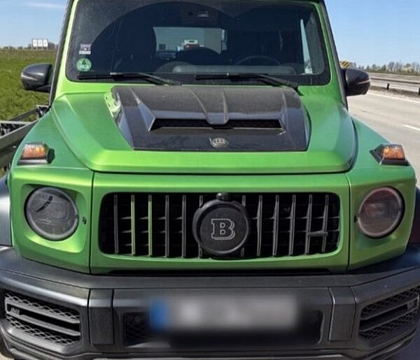 Kąty Wrocławskie: mercedes za milion i akcja jak z filmu na A4