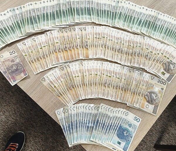 Ponad pół miliarda nielegalnych papierosów