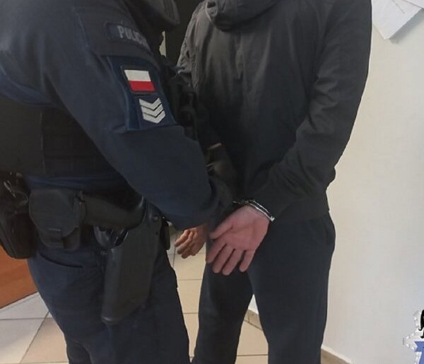 Cztery osoby poszukiwane zatrzymane