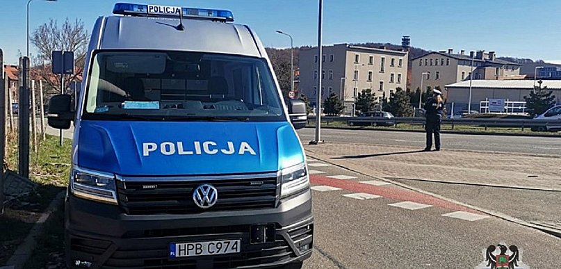 65 wykroczeń kierowców podczas akcji ''Pieszy kontra pojazd''