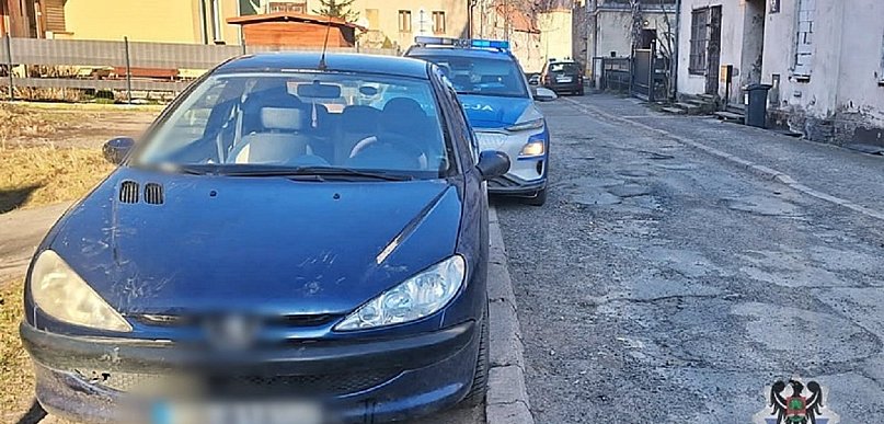 Wałbrzych: Jechał bez prawa jazdy i na cudzych tablicach rejestracyjnych