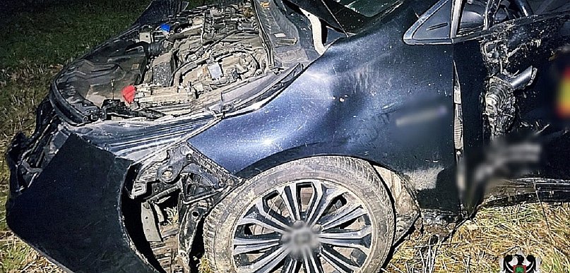 47-latek i dwóch pasażerów w szpitalu