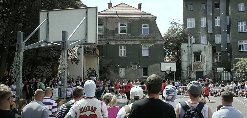 Zobacz zwiastun filmu o wałbrzyskim turnieju koszykówki Alkatraz