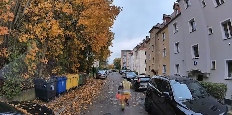 Nie było dojazdu. Strażak z OSP Boguszów pobiegł - 20822